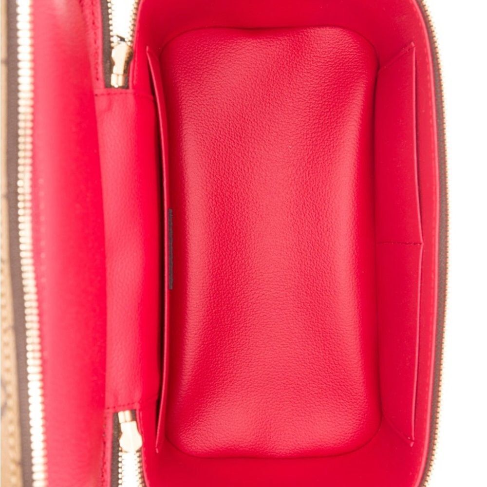 Louis Vuitton Makeup Bag - Picture 5 of 5